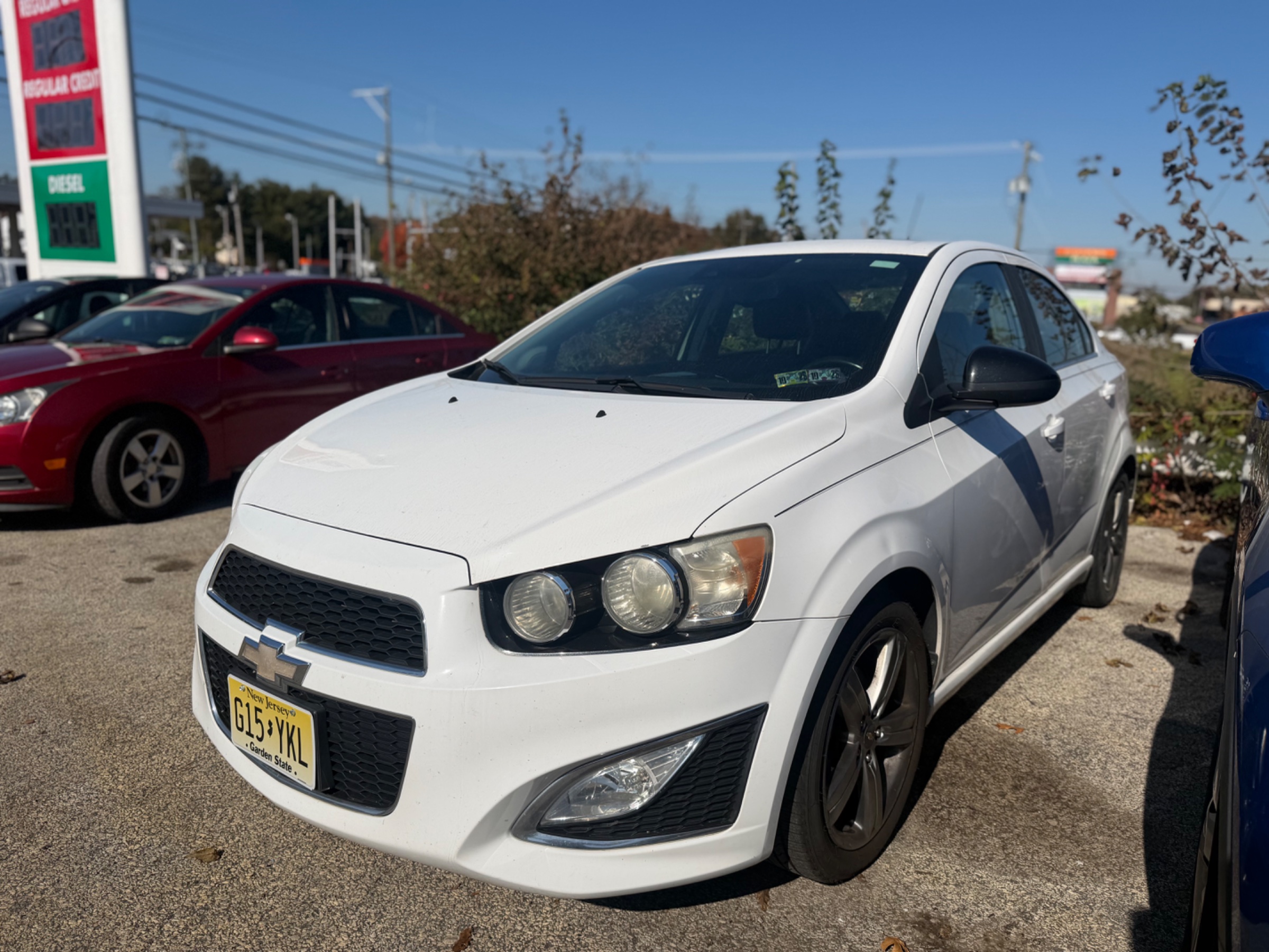 2015 CHEVROLET Sonic photo 2